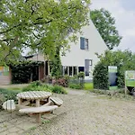 Aarde * Zwaluwe